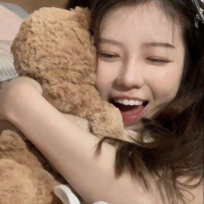 女玩家喜迎春